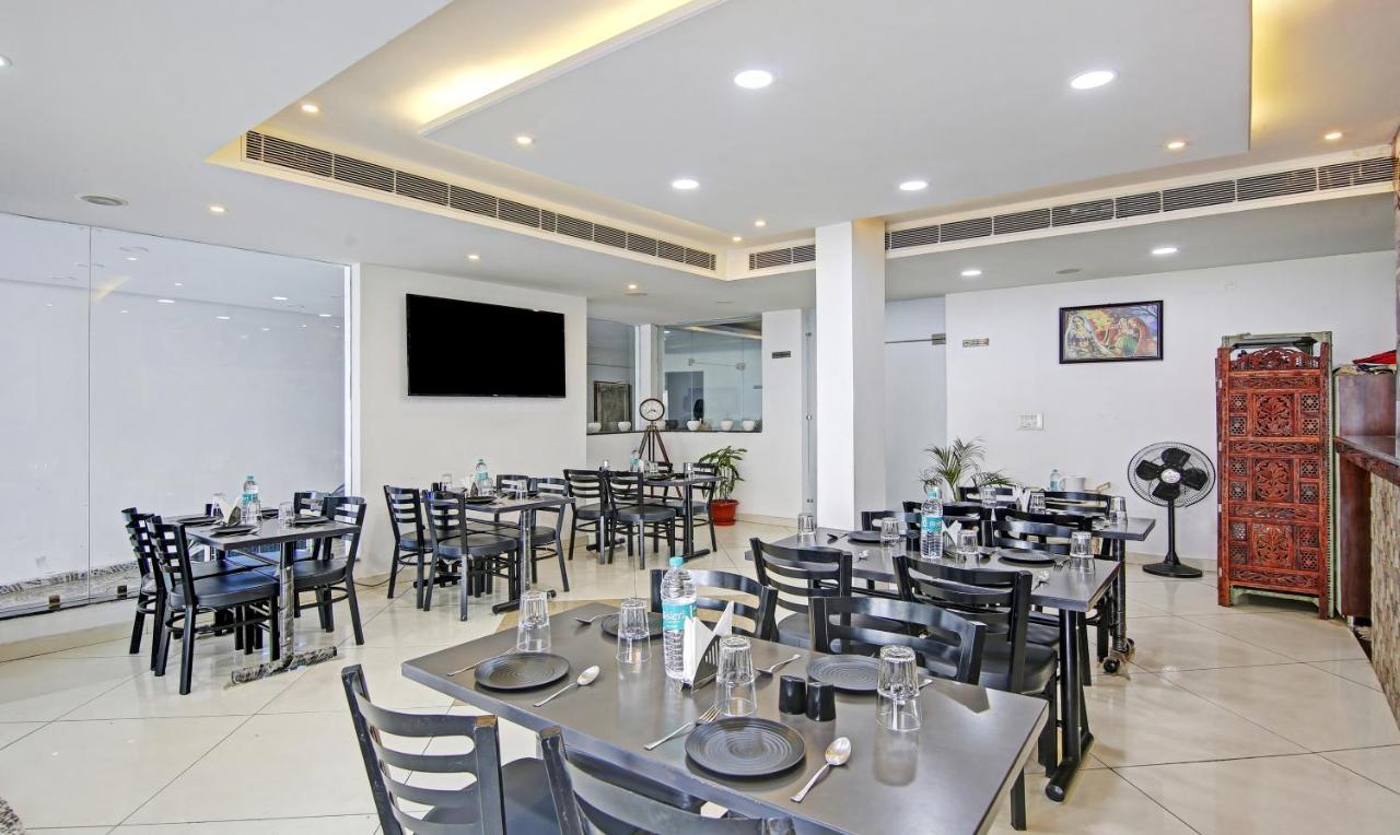 Treebo Royal Empire Adarsh Nagar, Chandigarh Hotel Bagian luar foto