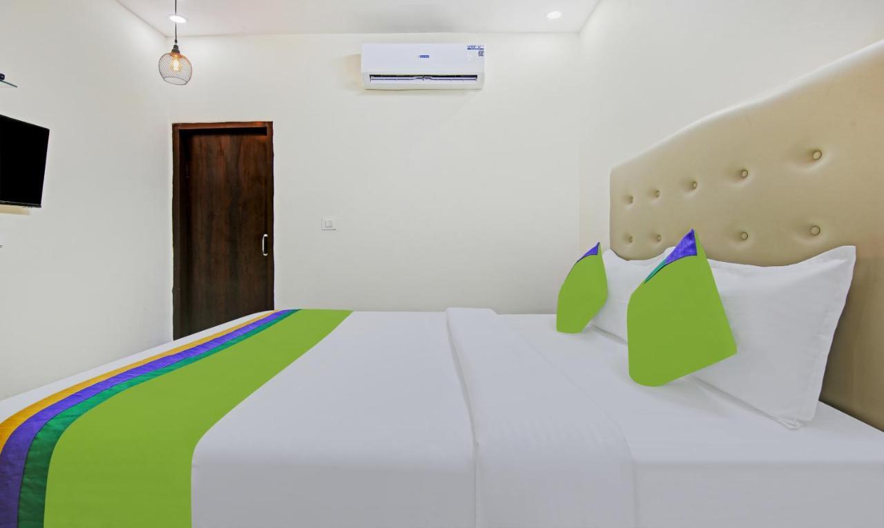 Treebo Royal Empire Adarsh Nagar, Chandigarh Hotel Bagian luar foto