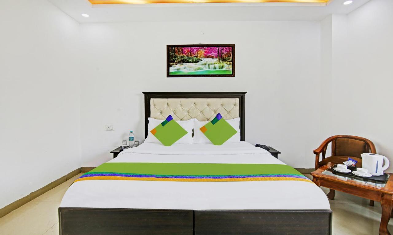 Treebo Royal Empire Adarsh Nagar, Chandigarh Hotel Bagian luar foto