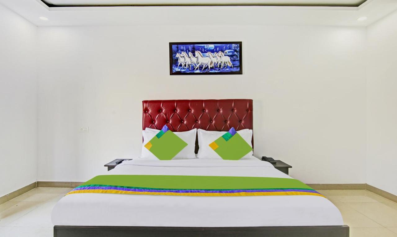 Treebo Royal Empire Adarsh Nagar, Chandigarh Hotel Bagian luar foto