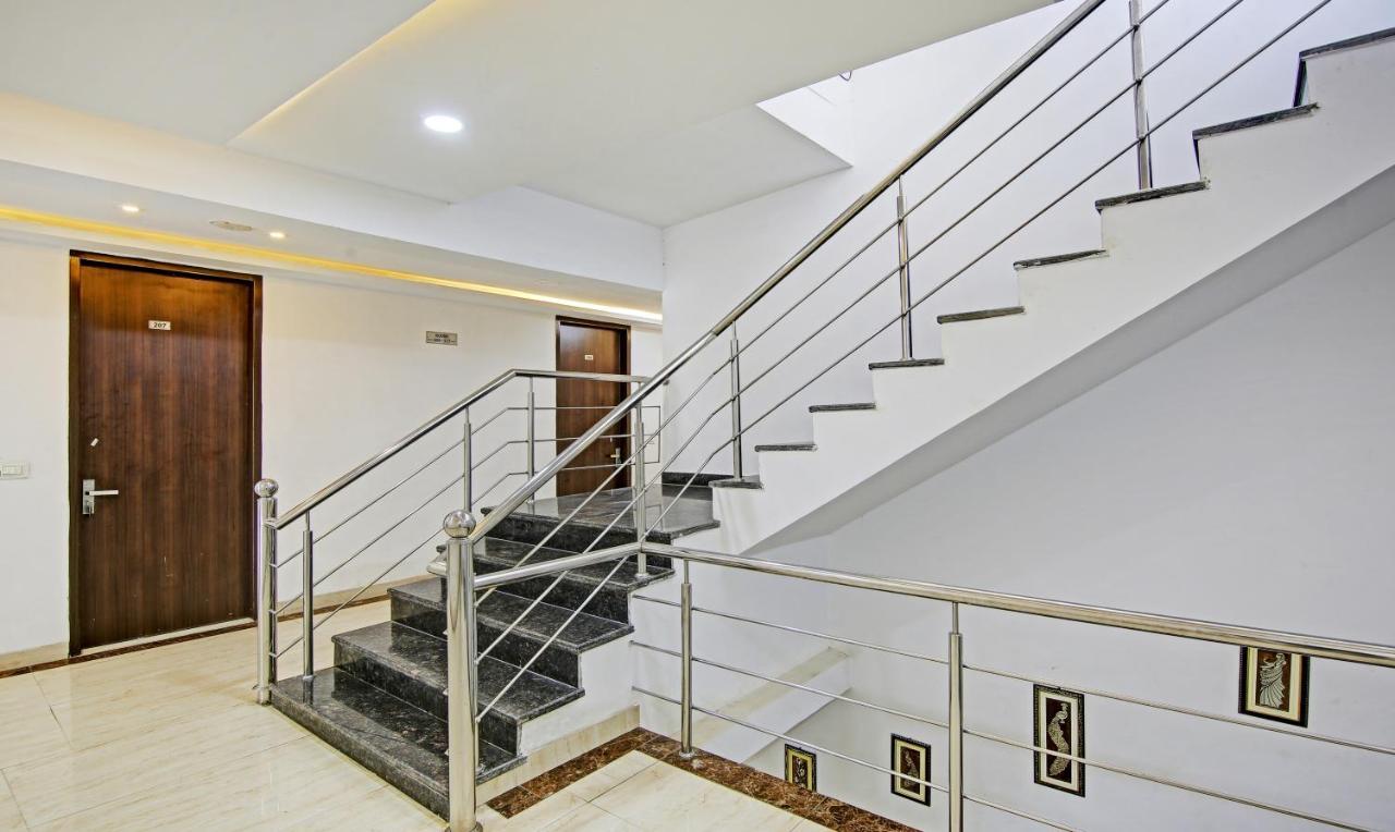 Treebo Royal Empire Adarsh Nagar, Chandigarh Hotel Bagian luar foto