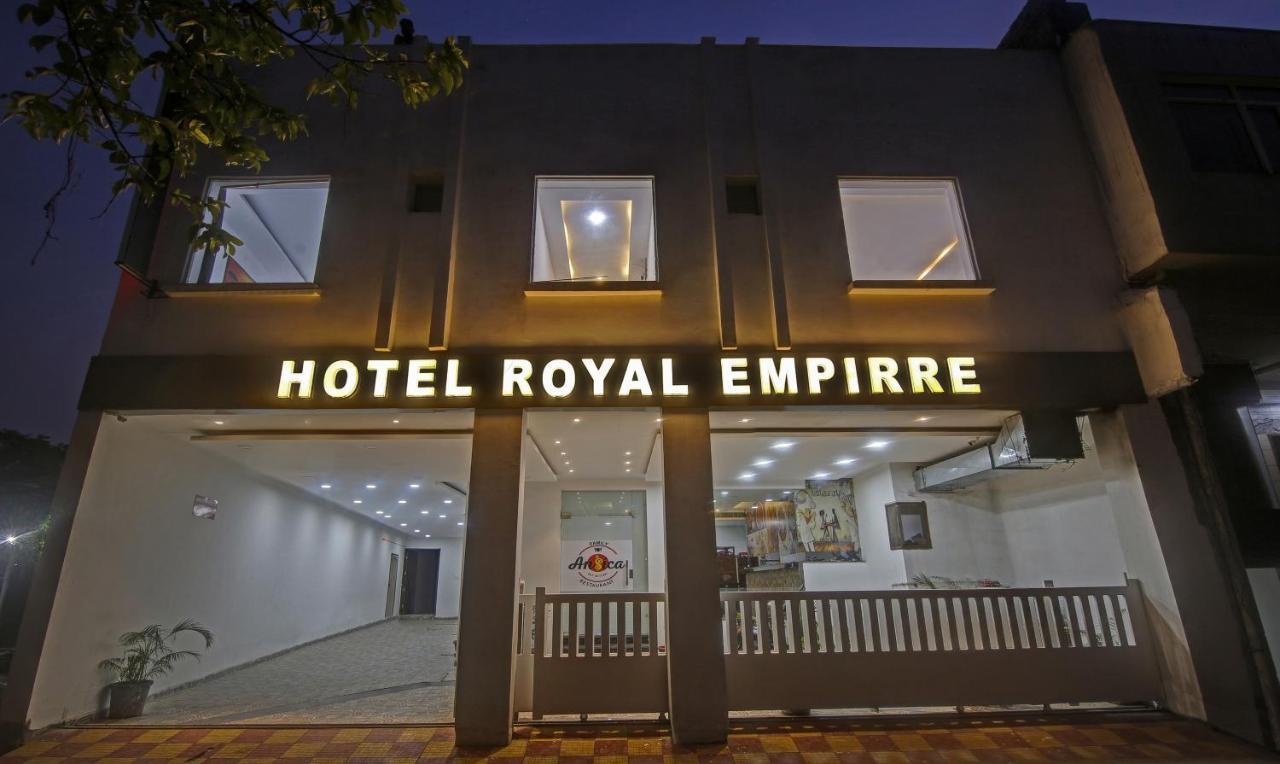 Treebo Royal Empire Adarsh Nagar, Chandigarh Hotel Bagian luar foto