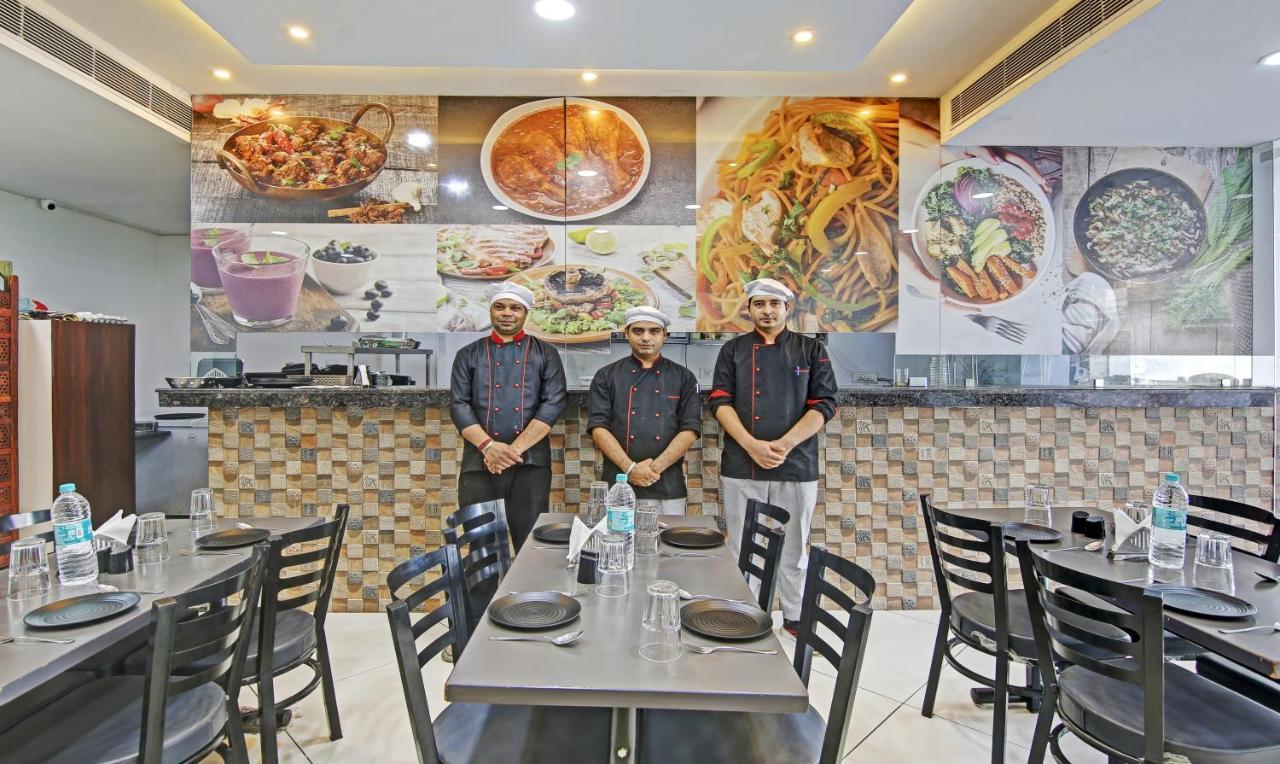 Treebo Royal Empire Adarsh Nagar, Chandigarh Hotel Bagian luar foto